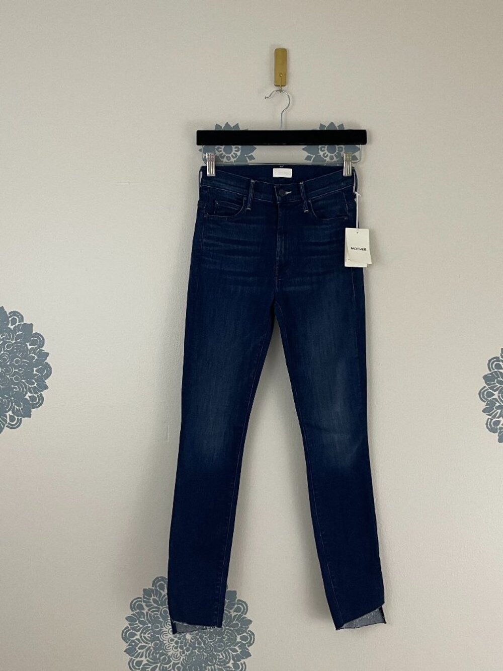 Mother The Stunner Zip Ankle Step Fray Jeans in Cross Your Fingers Size 24